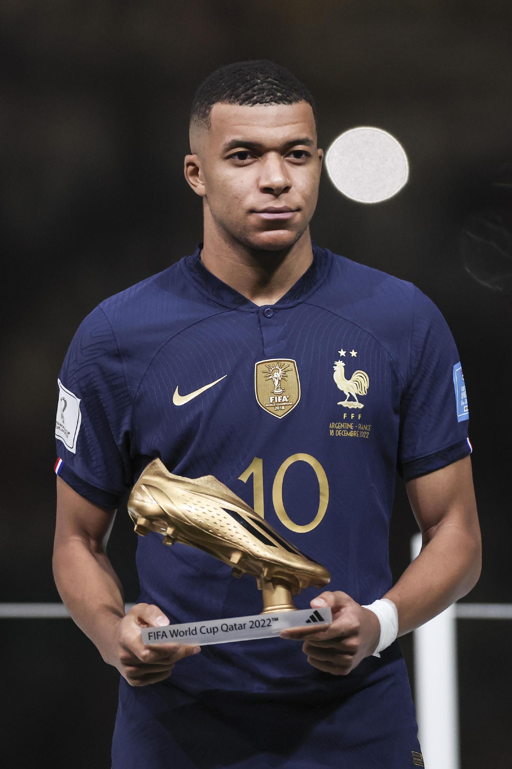 推倒重来，G2老板Carlos更推：祝三位选手一切顺利