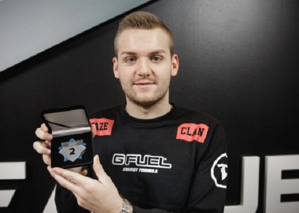 TES 新年夜照片：2024 是昨天，25 Tao 的故事也将庄重地书写新篇章